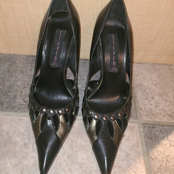 Y2K size 8 Steven by Steve Madden pointy black pumps (fits more like a 7.5) - Picture 2 of 5
